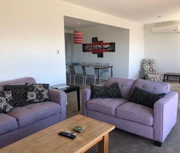 Fully Furnished Lakeview Home in Acacia Bay - Photo 5