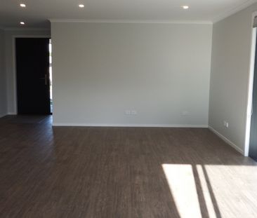 Brand New 4 Bedroom Executive Home - Photo 6