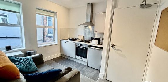 1 bedroom flat to rent - Photo 2