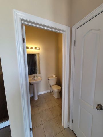 For Lease - 7 Campwood Crescent, Brampton, Ontario - Photo 3