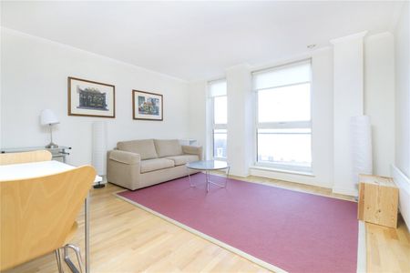 High Holborn, London, WC1V 6DR - Photo 2