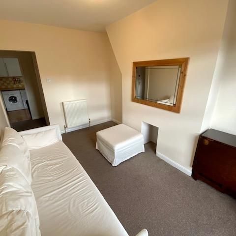 Norfolk Road, Maidenhead - Photo 1