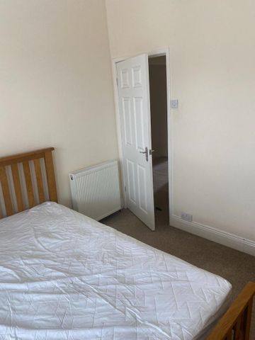 3 bedroom maisonette to rent - Photo 5