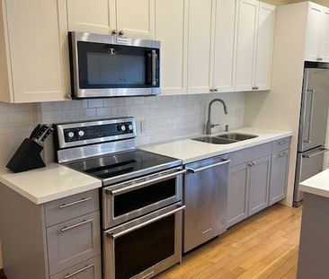 For Lease - 240 Lee Avenue, Toronto, Ontario - Photo 3