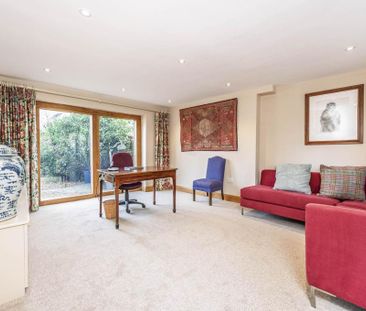 4 bedroom barn conversion to rent - Photo 1