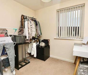 Dutton Court, Warrington, WA1 - Photo 4