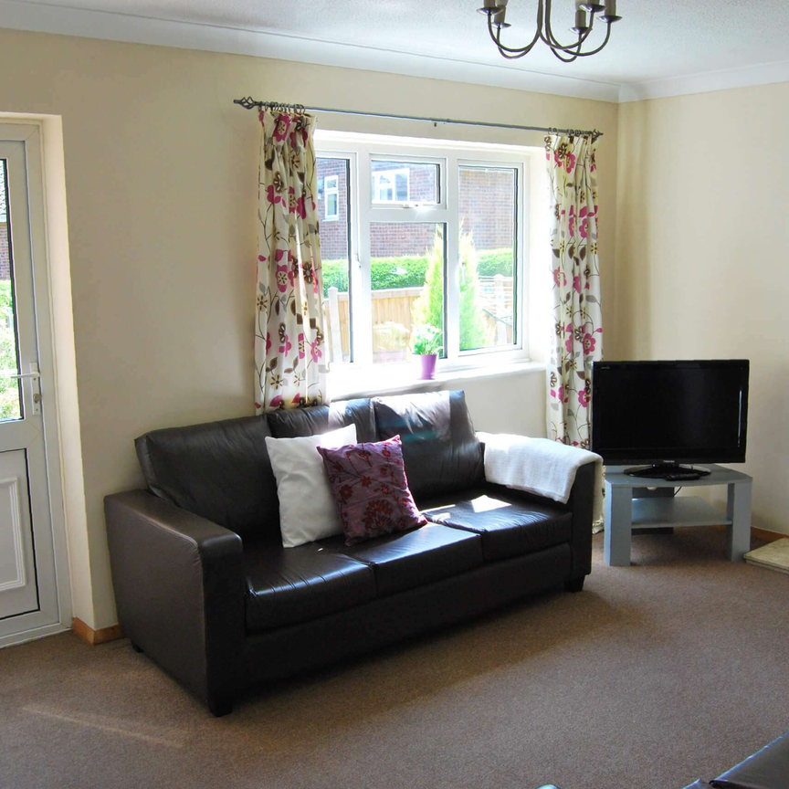 Brabourne Close Room 6 - Photo 1