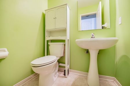 For Lease - 2 Oglevie Drive, Whitby, Ontario - Photo 3