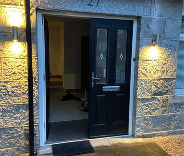 6 bedroom semi-detached house to rent - Photo 3