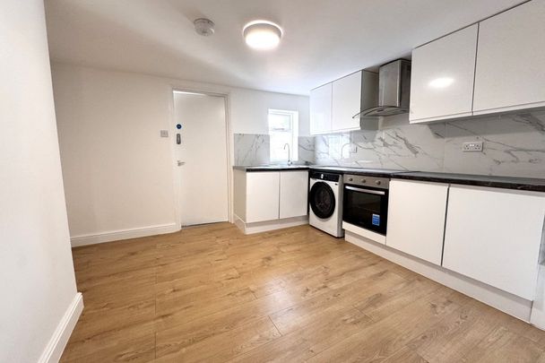 High Street - Photo 1