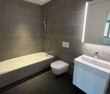 Exklusive 4.5-Zimmer-Wohnung im 16. Stock im Pilatus Tower - Photo 5