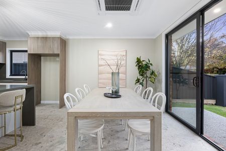 Exceptional Contemporary Living In Abury Cbd - Photo 5