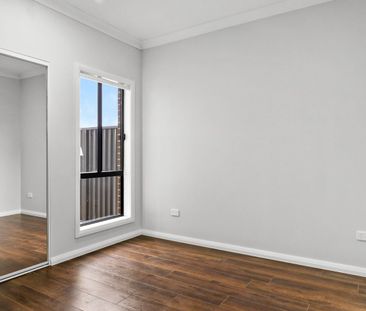 FIVE BEDROOM FAMILY HOME - Photo 1