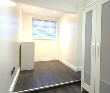 Terraced House to rent on - Photo 4