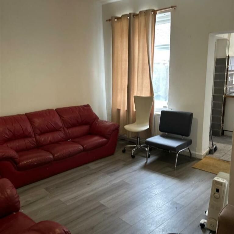 3 bedroom terraced house to rent - Photo 1