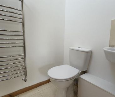 1 bedroom detached house to rent - Photo 3