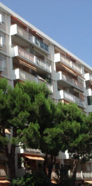 Location Appartement 3 pièces 70m² CAGNES SUR MER 06800 - Photo 2