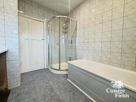 4 bedroom terraced house to rent - Photo 5