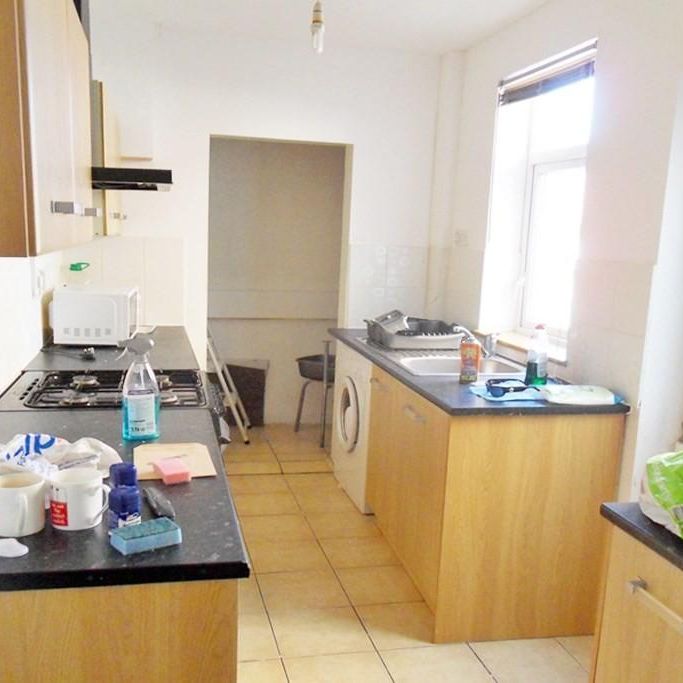 2 bedroom terraced house to rent - Photo 1