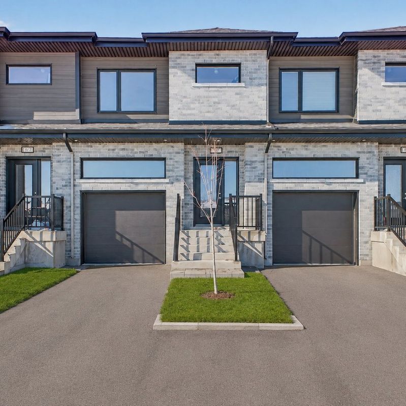 À louer / Maison à étages - Photo 1