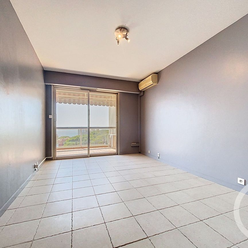 Location Appartement 3 pièces 70m² NICE 06300 - Photo 1