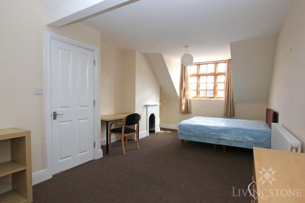5 bedroom flat to rent - Photo 1