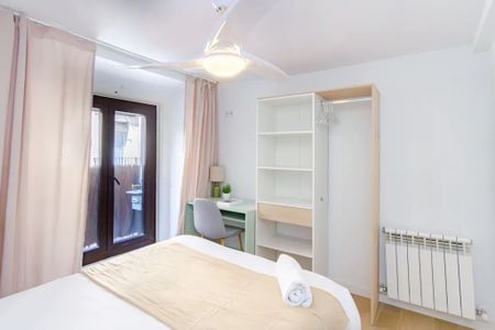 Calle de la Amnistía, Madrid, Community of Madrid 28013 - Photo 5