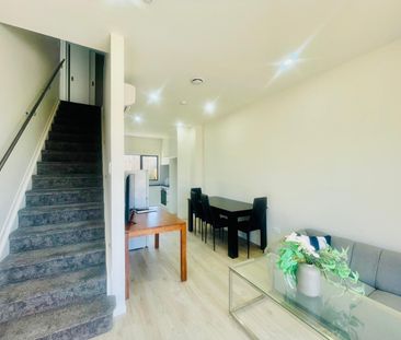 MANGERE, 3 BEDROOMS - Photo 3