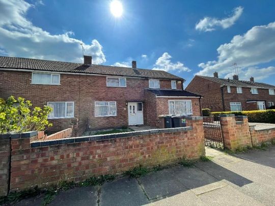 3 bedroom terraced house to rent - Photo 1