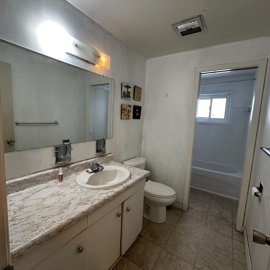 For Lease - 53 Brian Drive Unit# Main, Toronto, Ontario - Photo 1