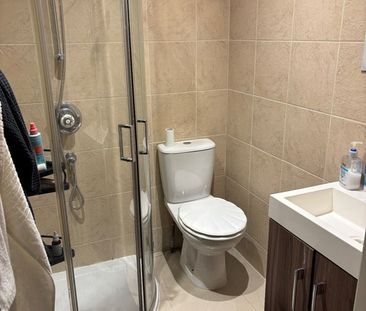 Room in a Shared House, Avenue Park Road, SE27 - Photo 3