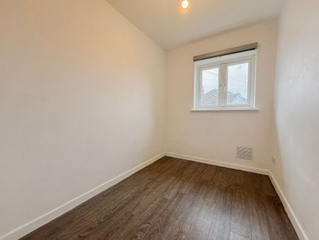 2 bed apartment to rent in Derwent Close, Coventry, CV5 - Photo 3