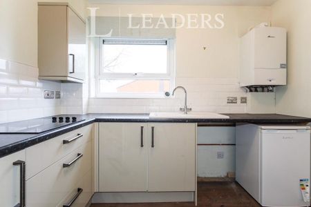 2 bedroom flat to rent - Photo 5