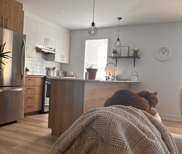 Beau Grand 4 1/2 à Louer - Photo 3