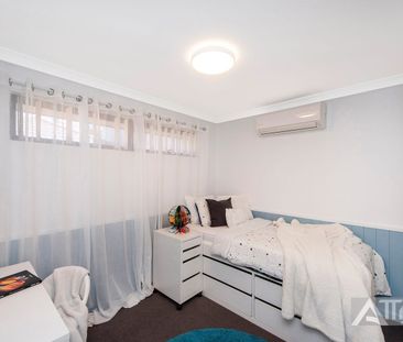 PERFECTLY LOCATED 3-BEDROOM HOME NEAR SHOPPING, SCHOOLS & TRANSPORT - Photo 5