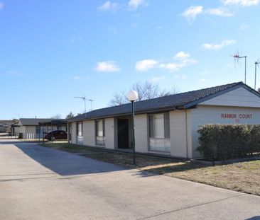 CENTRAL CBD LIVING – LOW MAINTENANCE & CONVENIENT - Photo 1