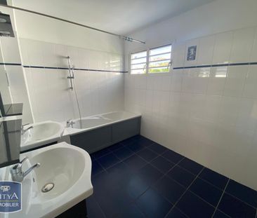 Location Appartement 4 pièces 96m² ST DENIS 97400 - Photo 3