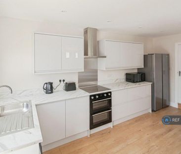 1 bedroom in a house share to rent - Photo 5