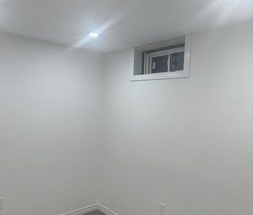 For Lease - 47 Chiswick Crescent, Aurora, Ontario - Photo 2