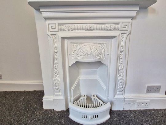 3 bedroom terraced house to rent - Photo 1