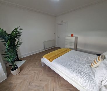 Chestnut Row, Aberdeen - Photo 4