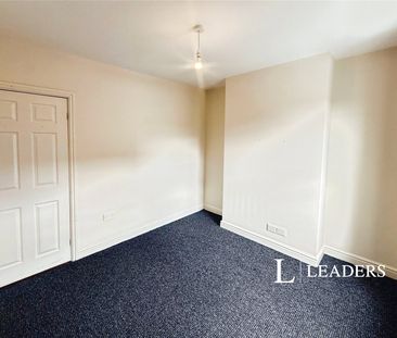 2 bedroom house to rent Nelson Street, ST5 - Photo 6