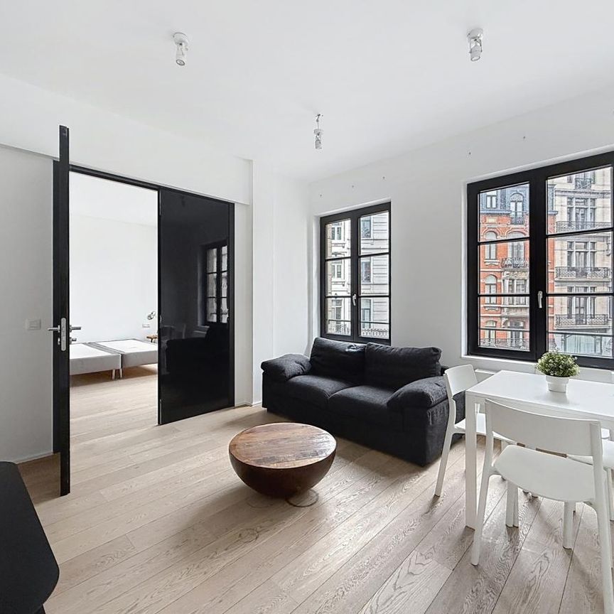 Sablon: Beautiful 1-BR apartment, renovated and furnished - Photo 1