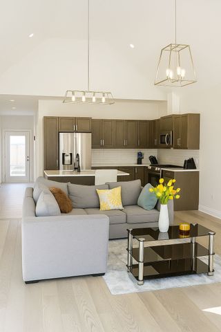 For Lease - 63 Compass Trail Unit# 7, Central Elgin, Ontario - Photo 2