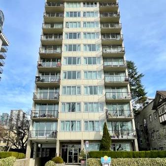 West End, English Bay. Studio/ Bachelor Suite - Photo 1