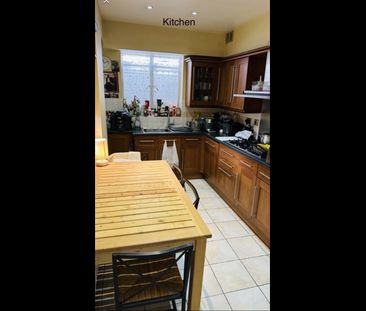 Room in a Shared House, Links Avenue, SM4 - Photo 1