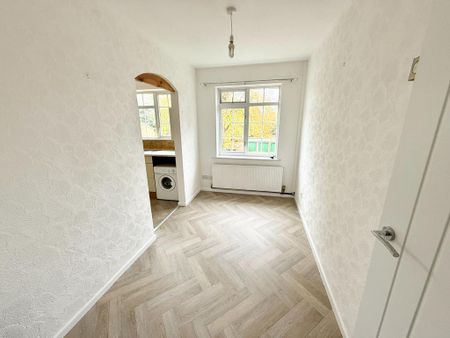 2 bedroom semi-detached house to rent - Photo 3