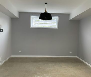 Modern 2-Bedroom Unit - Photo 1