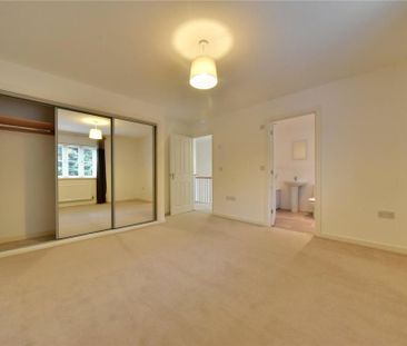 5 bedroom semi-detached house to rent - Photo 4