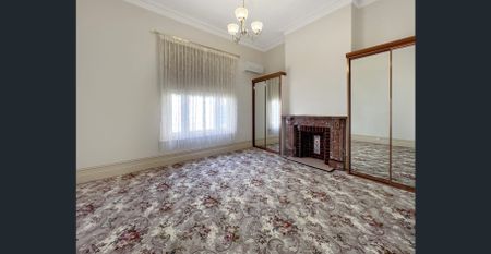 Charming character home - Photo 2